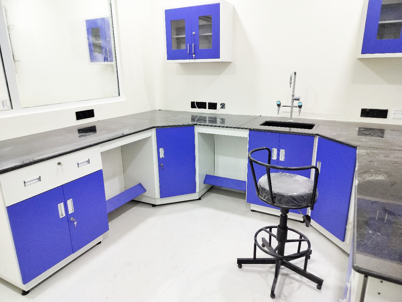 noise control lab workstations