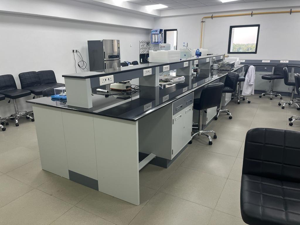 microbiology lab equipment 